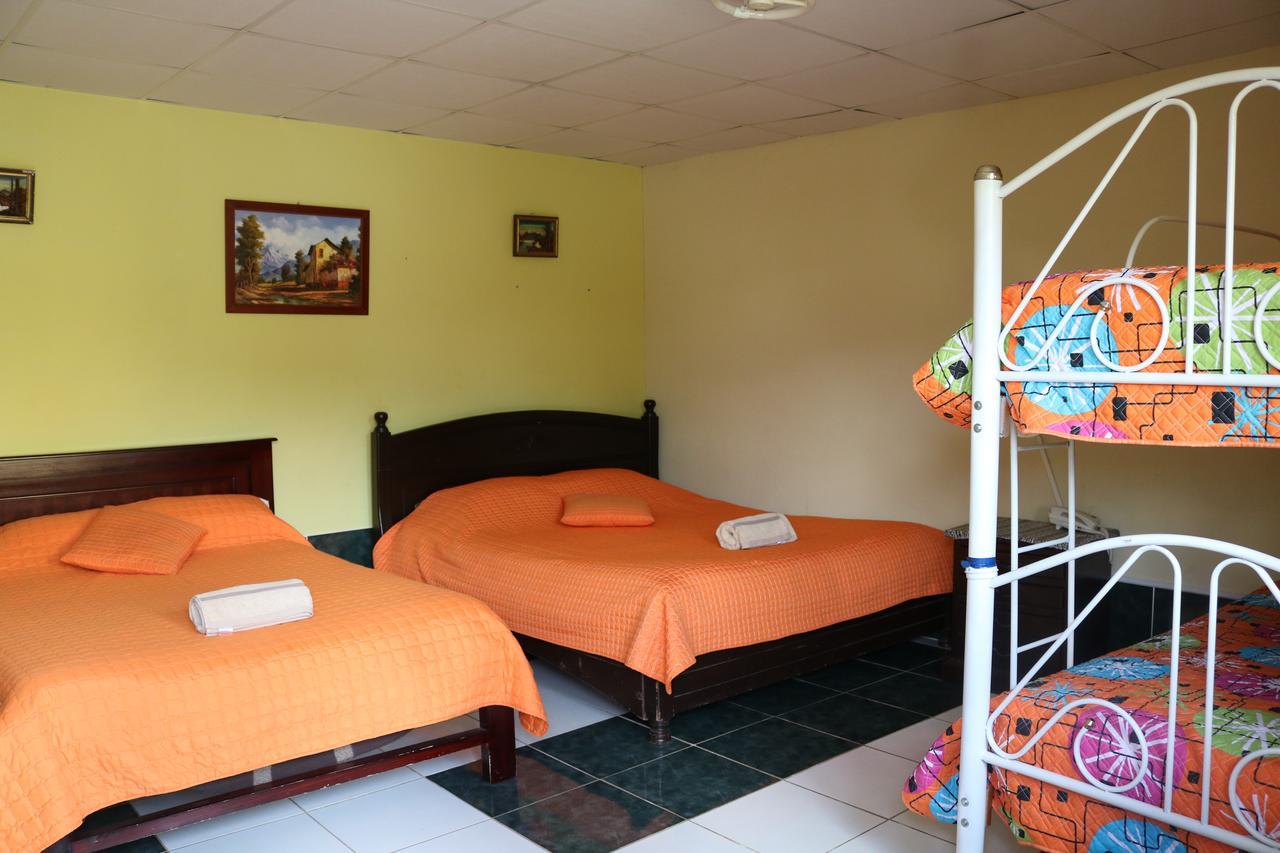 Hotel Alpachaca Quito Airport à Tababela Extérieur photo