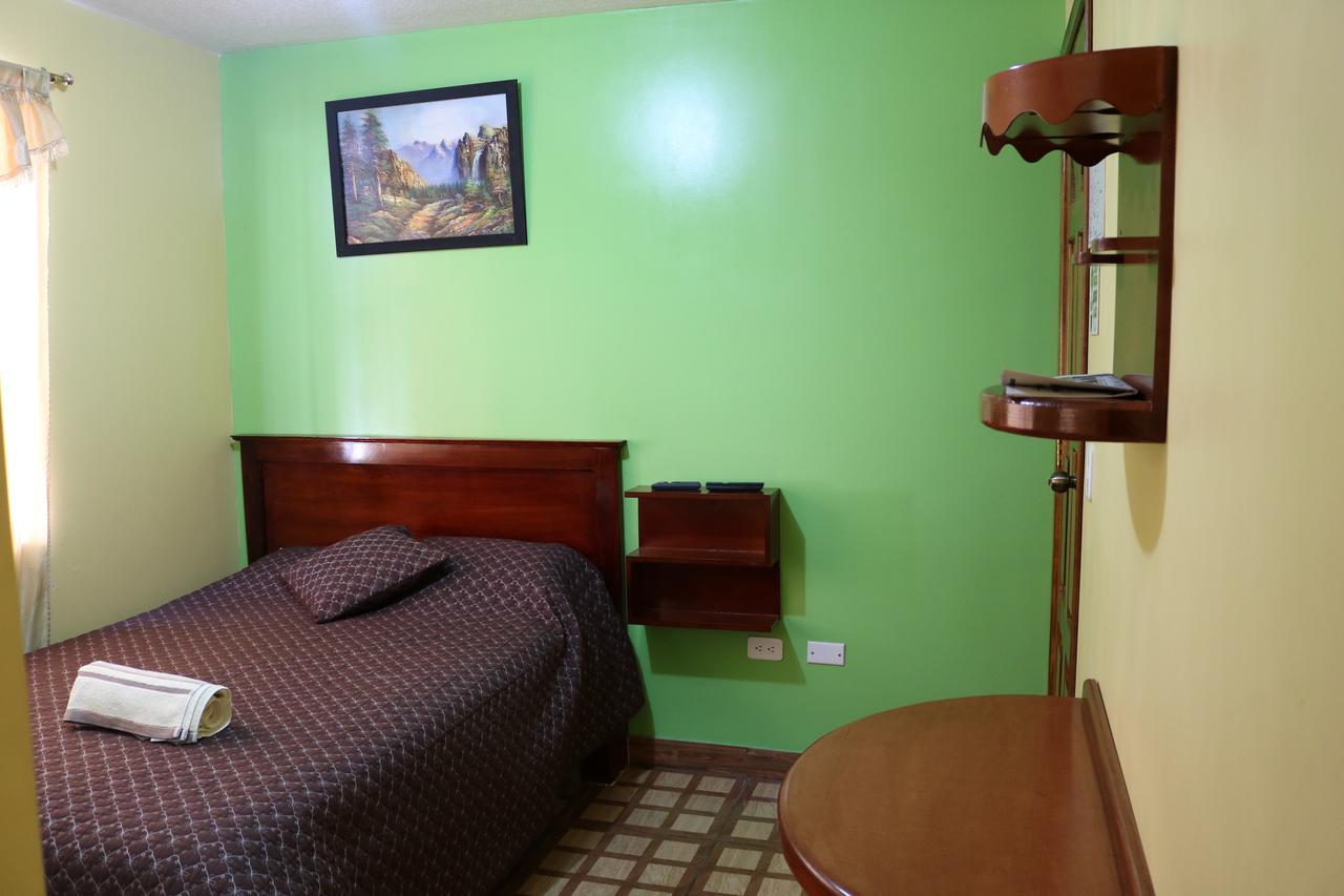 Hotel Alpachaca Quito Airport à Tababela Extérieur photo